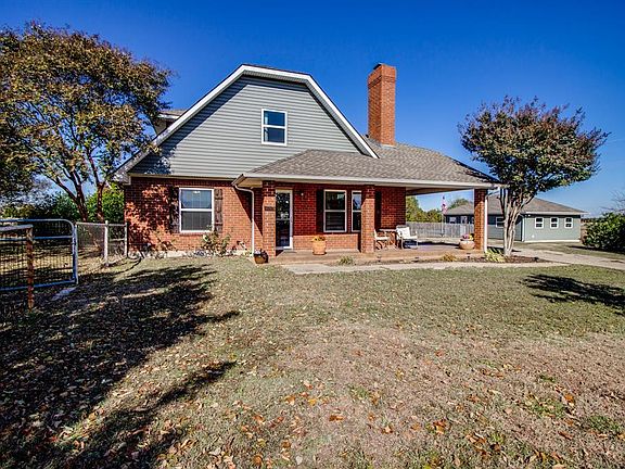 4th image of 1025 Cove View Ln