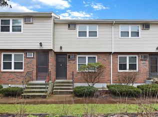 208 Blackstone Vlg UNIT 208, Meriden, CT 06450