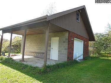 3rd image of 10585 N Woods Cir