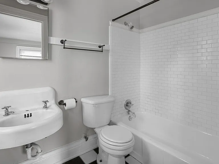 15 Grindstaff Dr #5 — Photo 6