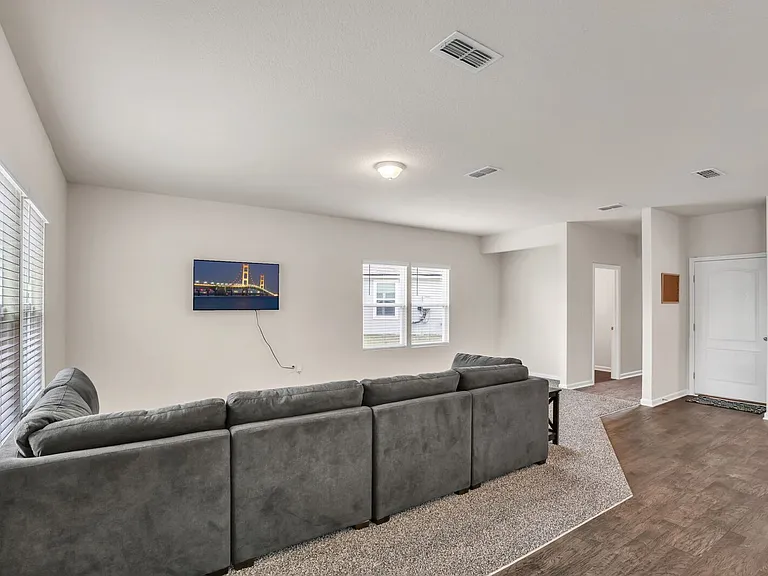 339 Albacete Rd — Photo 6