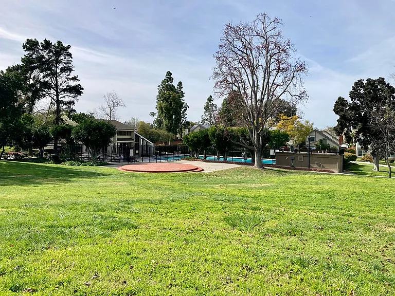 10769 Cariuto Ct — Photo 30