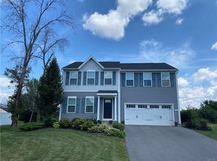 8605 Alizarin Ave, Cicero, NY 13039