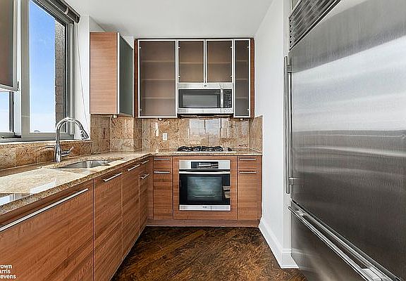 3rd image of 235 E 55th St #42AB