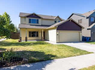 3031 NE Red Oak Dr, Bend, OR 97701