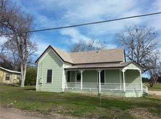1208 Jones St, Taylor, TX 76574