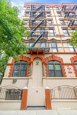 Sold by Triplemint | media 8