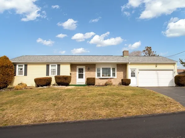 128 Rhode Island Ave, Somerset, MA 02726