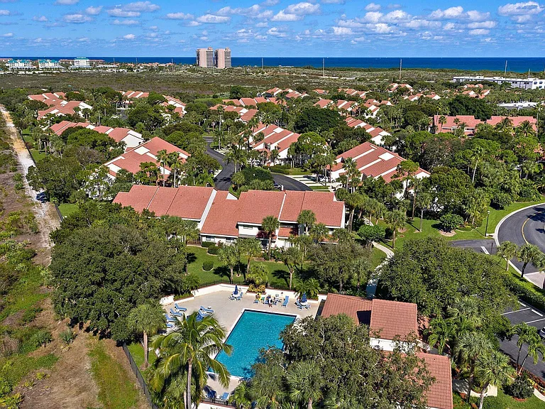 204 Sea Oats Dr #G — Photo 36