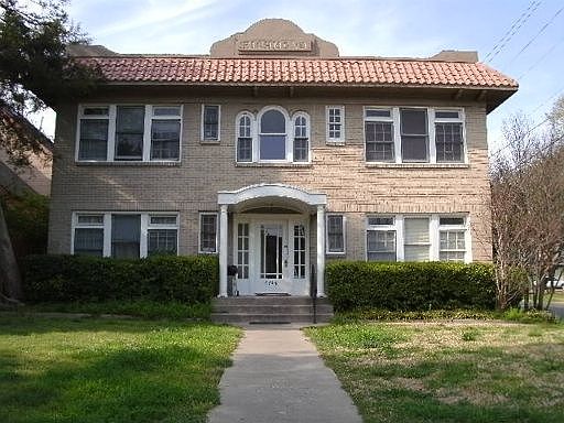 2nd image of 5747 Richmond Ave APT 5