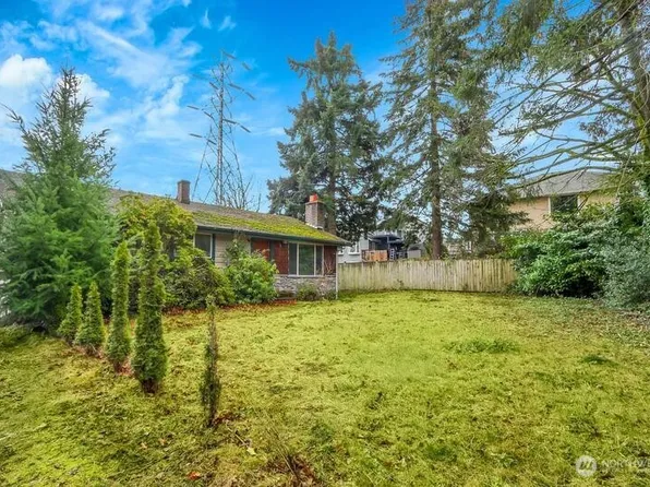 12215 SE 35th Street, Bellevue, WA 98006