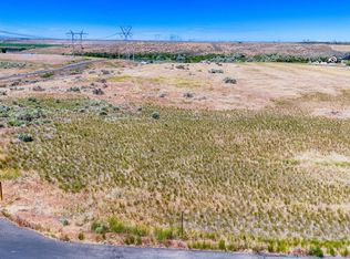 12 Snake River Dr, American Falls, ID 83211