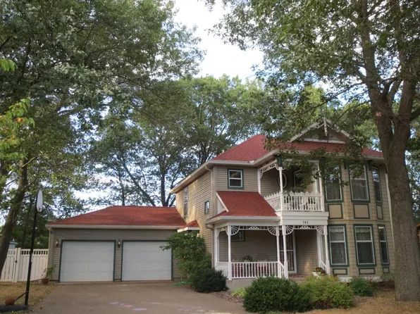702 Farr Ct, Eau Claire, WI 54701