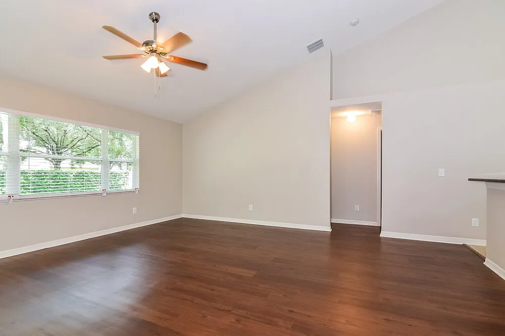 3 bed, 2.0 bath, 1751 sqft, $2,635 — Photo 3