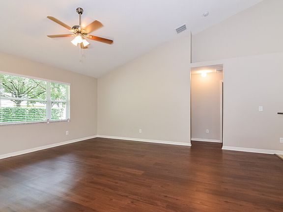 3rd image of 2212 Kenwick Dr