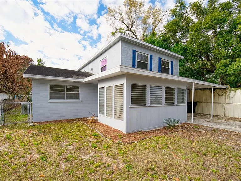 2317 Harris St — Photo 1