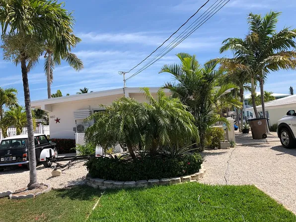 470 4th St, Key Colony Beach, FL 33051