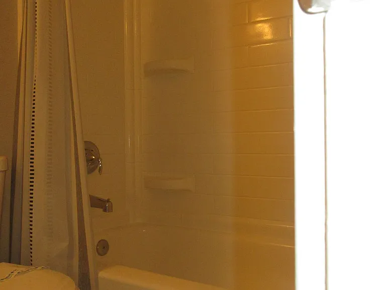 Riverbend Apartments — Photo 34