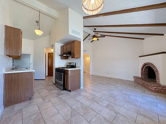 2nd image of 6025 Belladonna Cir