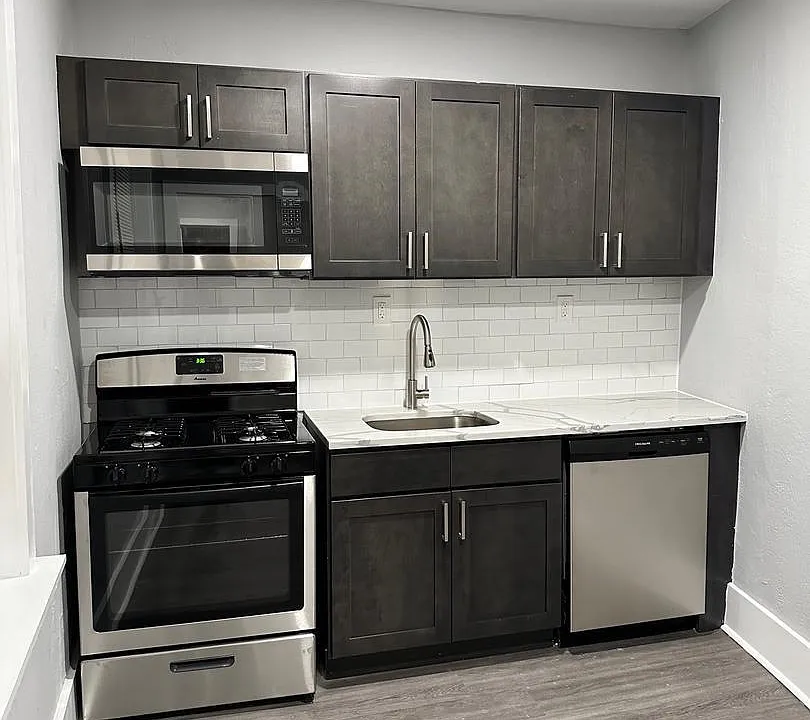 200-205 W Sedgwick St #310