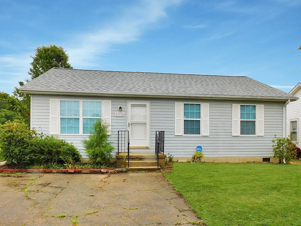 21370 Lexington Dr