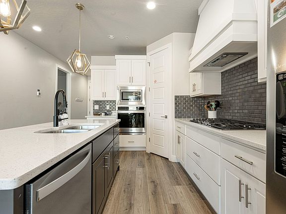 4th image of 2306 Park Center Dr #43