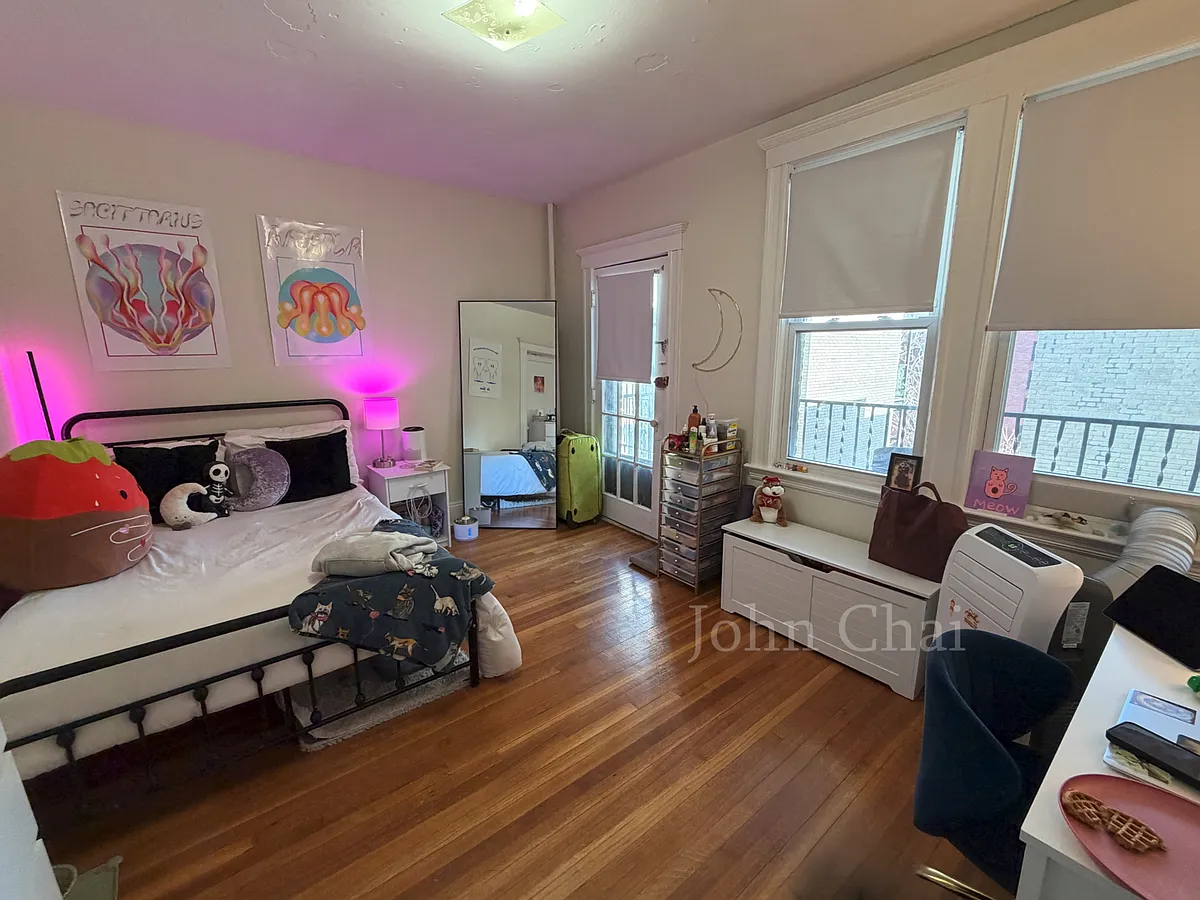 Building Photo - 1634 Commonwealth Ave #18