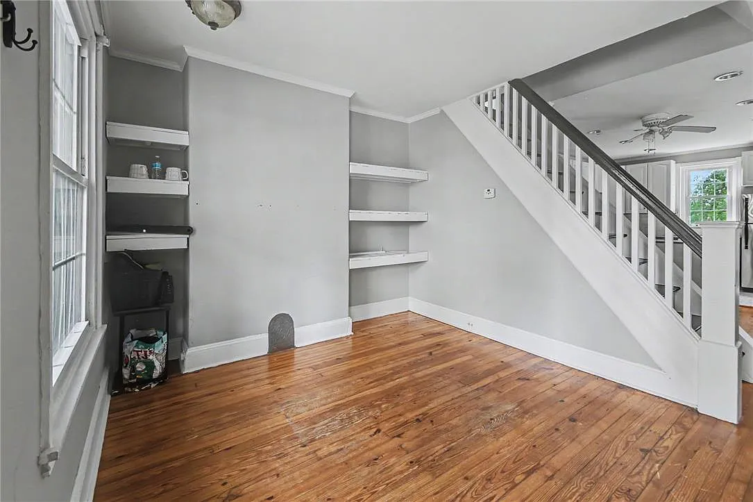 2 bed, 1.0 bath, 900 sqft, $1,800 — Photo 2
