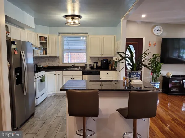 2833 Holme Ave, Philadelphia, PA 19152