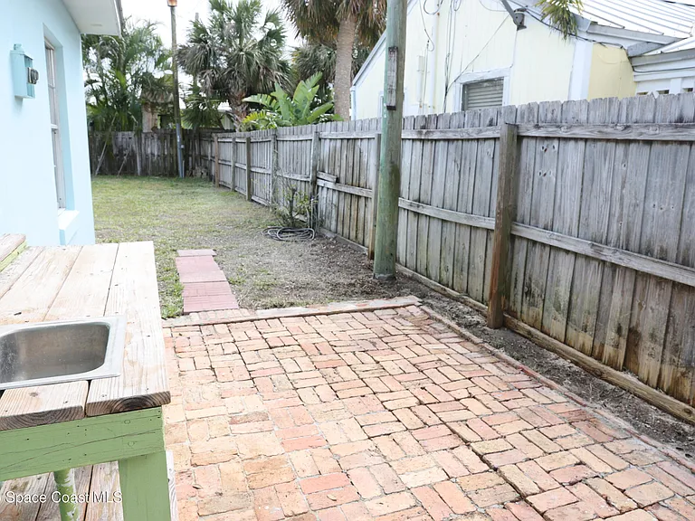 1100 Pine St — Photo 22