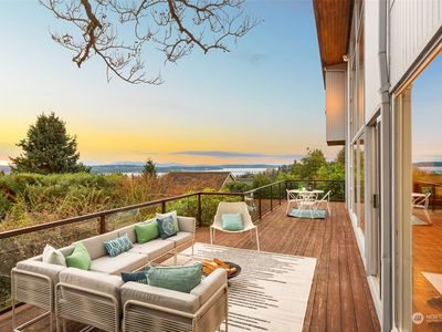 6500 50th Avenue NE, Seattle, WA, 98115
