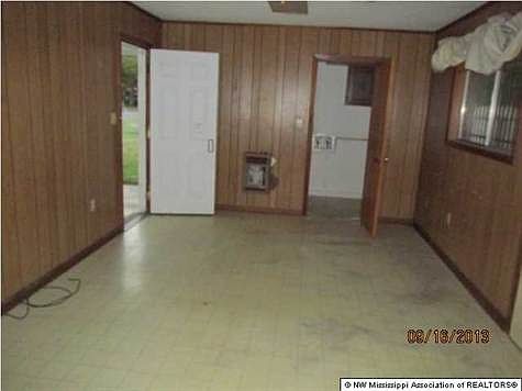 5th image of 518 Oakhurst Ave