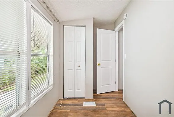 10609 Bay Hills Cir — Photo 27