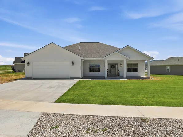 561 E Eagle Dr, Preston, ID 83263