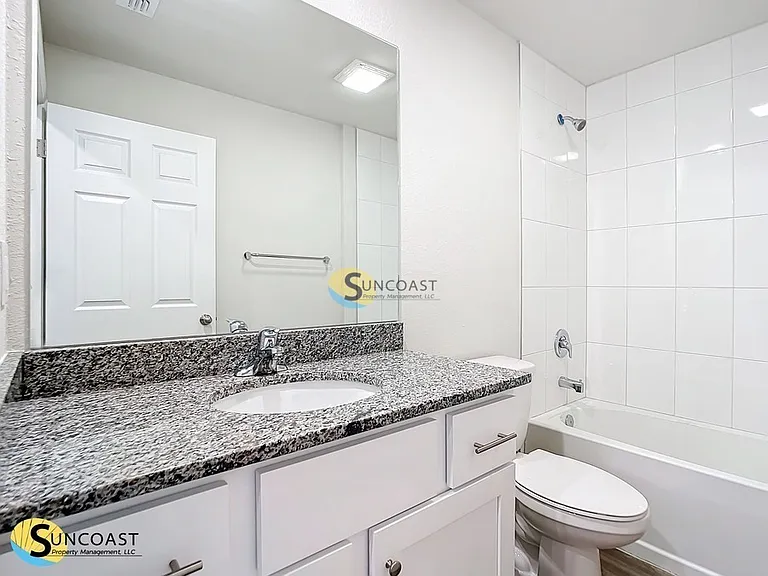 10476 Pendleton Ave — Photo 15