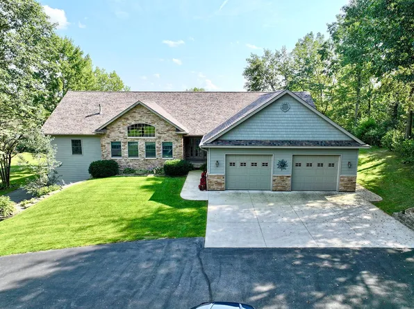 7050 S 450 E, Wolcottville, IN 46795