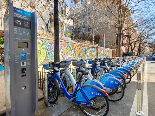 140 East 17th Street image 14 of 14