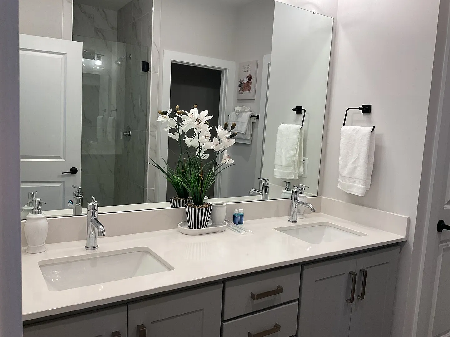 3 Bed Duplex Close to Duke — Photo 4