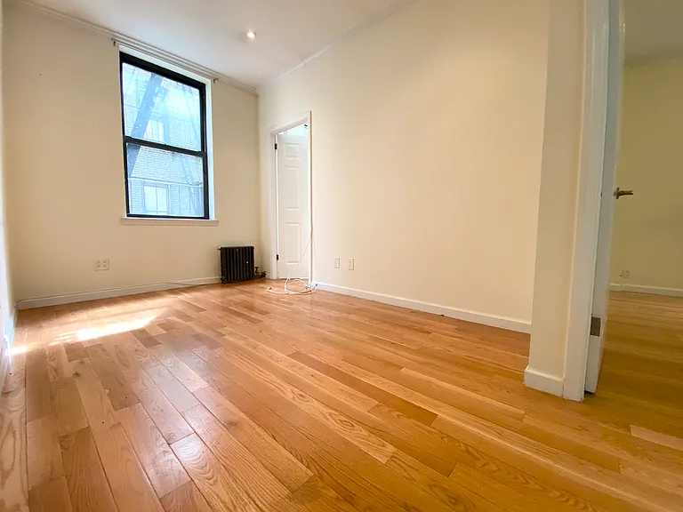 216 W 16th St #3B — Photo 2