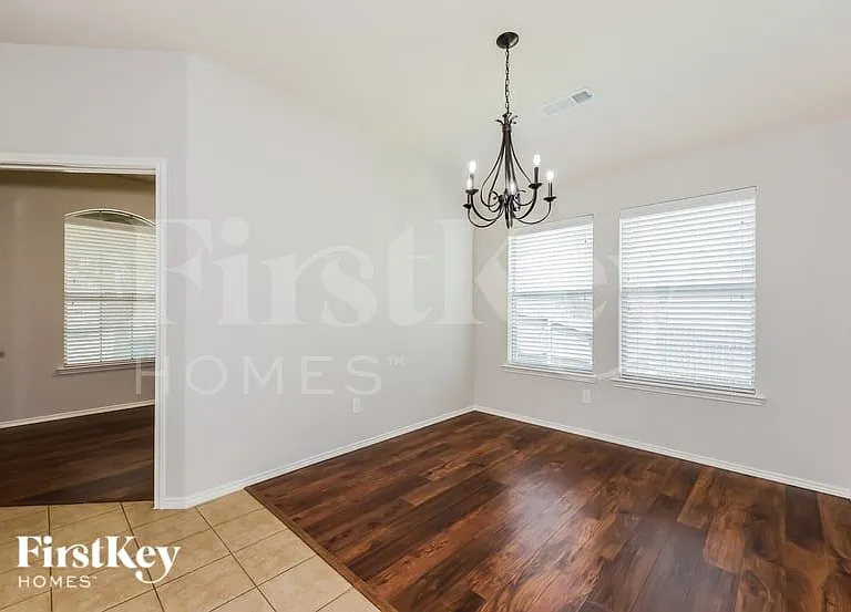 8028 Plateau Dr — Photo 4