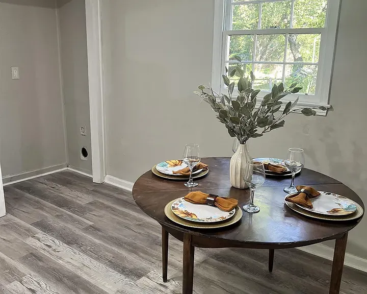1159 Anders Dr — Photo 2