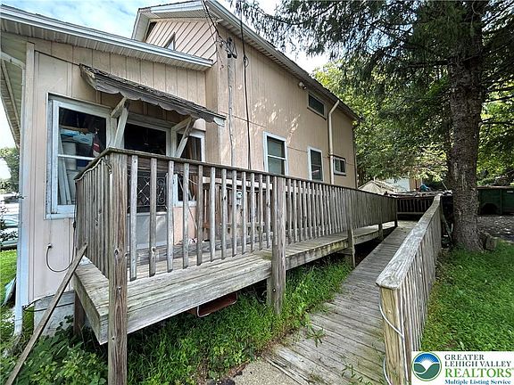4th image of 905 Lower South Main St