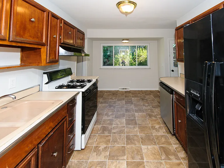 2656 Royal Glen Dr — Photo 16