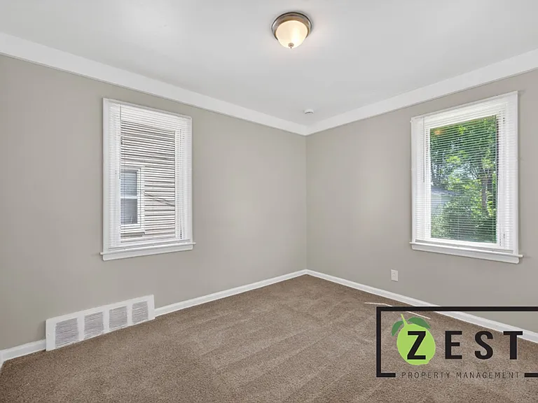 8262 Rosemont Ave — Photo 10