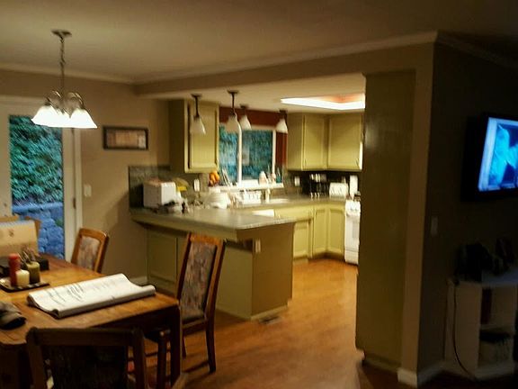 4th image of 12561 Francis Dr