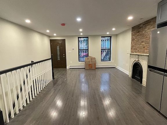 2nd image of 465 Pulaski St Floor 1