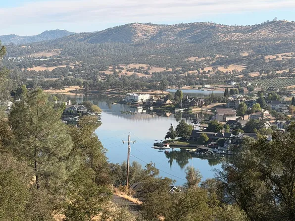 5077 Pueblo Trl, Copperopolis, CA 95228