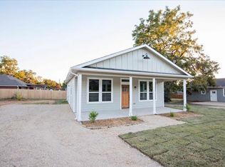 802 Walnut St, Honey Grove, TX 75446