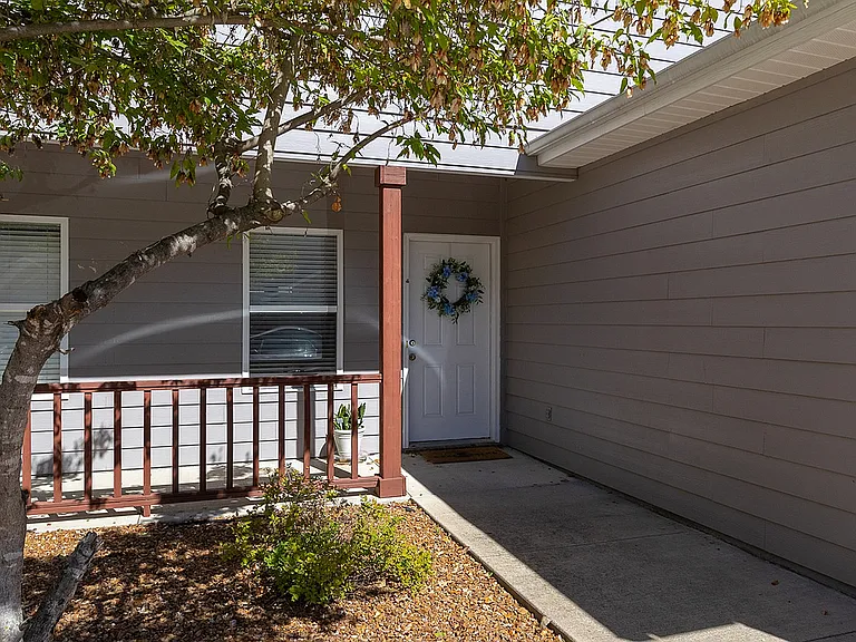 5149 Commercial Dr — Photo 19