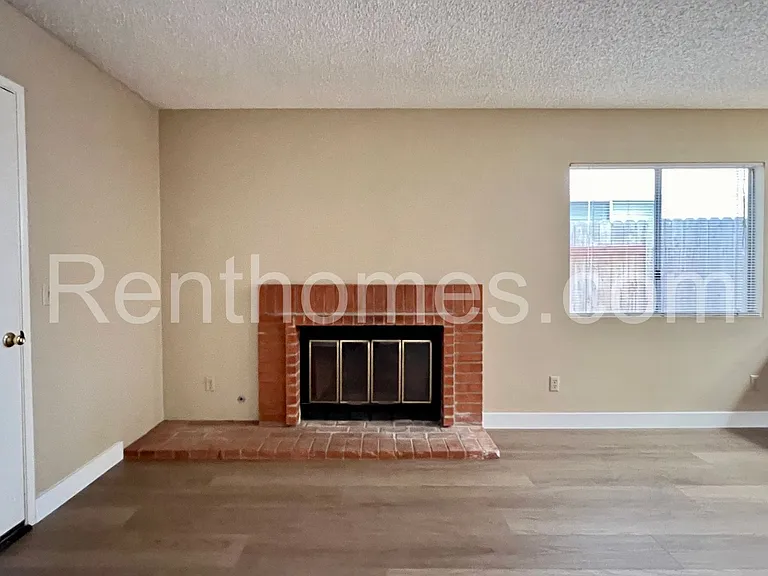 10594 Dabney Dr — Photo 12